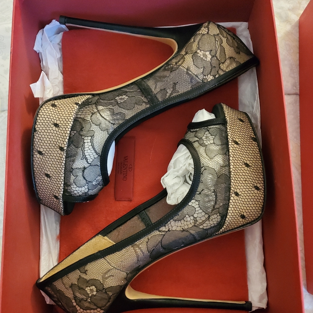 Valentino lace 👠 size 39